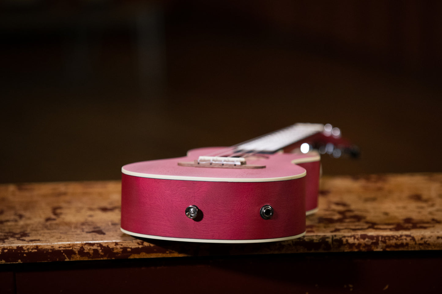 ORTEGA Earth Serie Konzert Preamp Ukulele 4 String - Raspberry Red