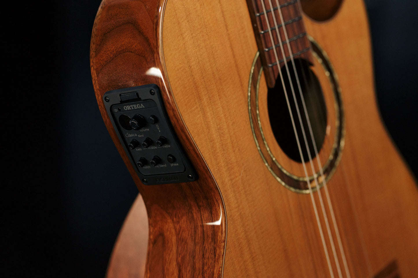 ORTEGA Ben Woods Signature Nylon String Gitarre 6-String + Ben Woods Gigbag