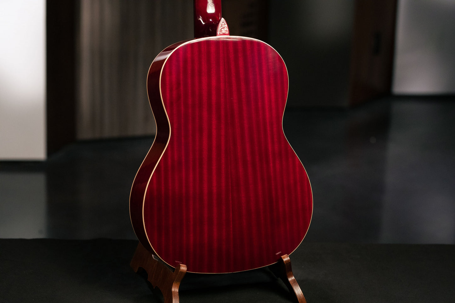 ORTEGA Family Series 4/4 Konzertgitarre 6 String - Weinrot + Bag