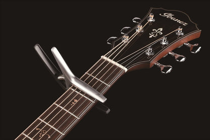 IBANEZ Universal Kapodaster für Stahl- und Nylonsaitengitarren