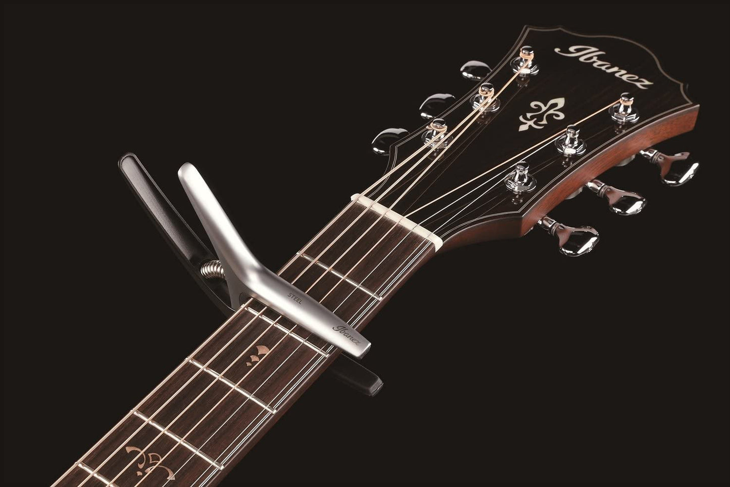 IBANEZ Universal Kapodaster für Stahl- und Nylonsaitengitarren