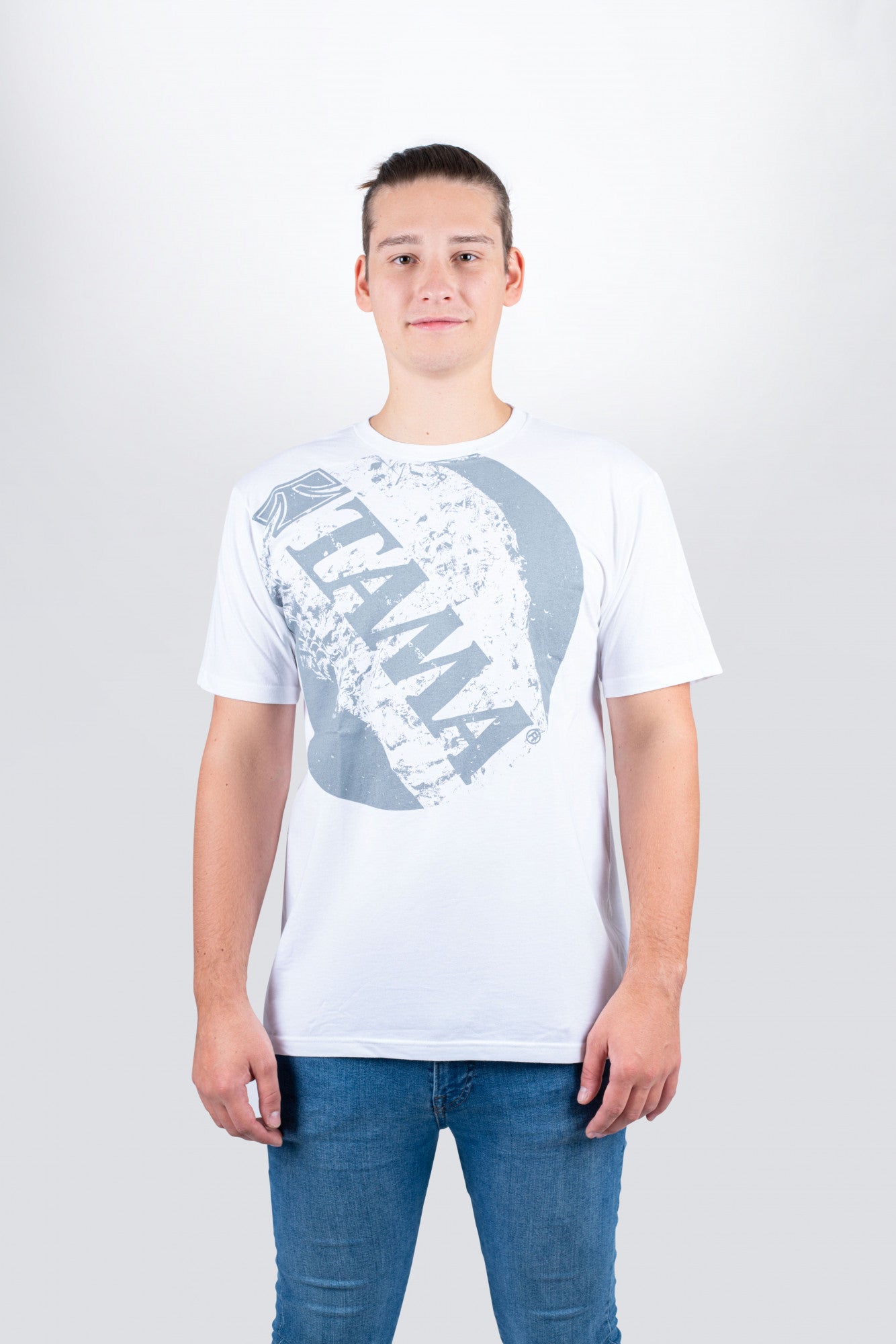 Tama t-shirt in white with Circle Tee print
