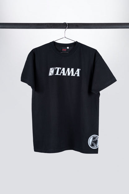 TAMA T-Shirt in schwarz mit weißem Logo auf der Brust