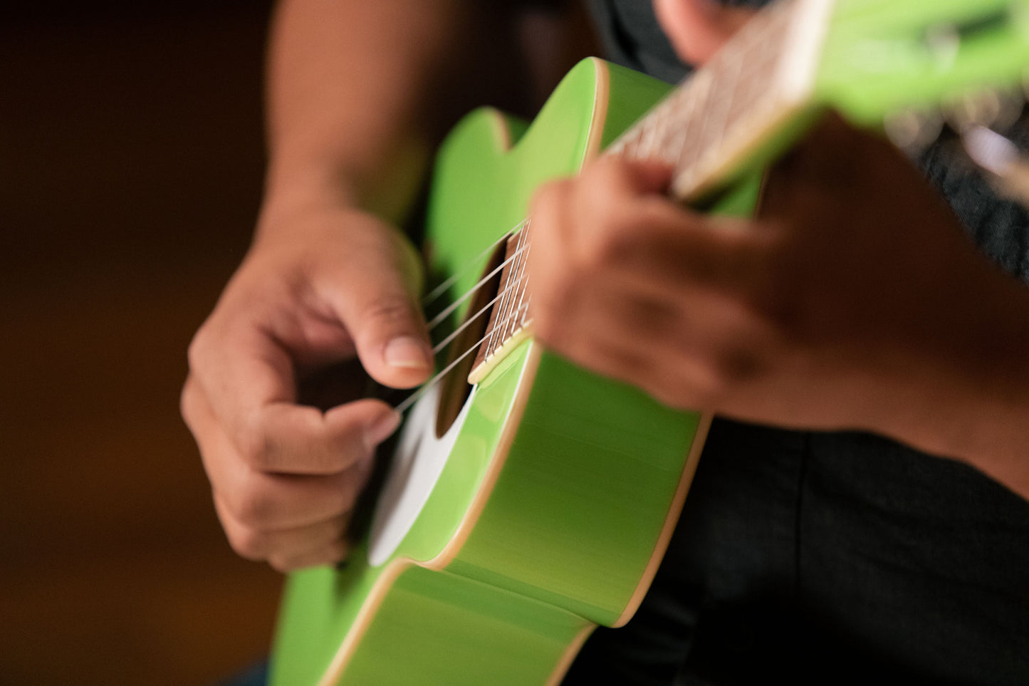 ORTEGA Gaucho Series Ukulele 4 String - Green Apple + Bag
